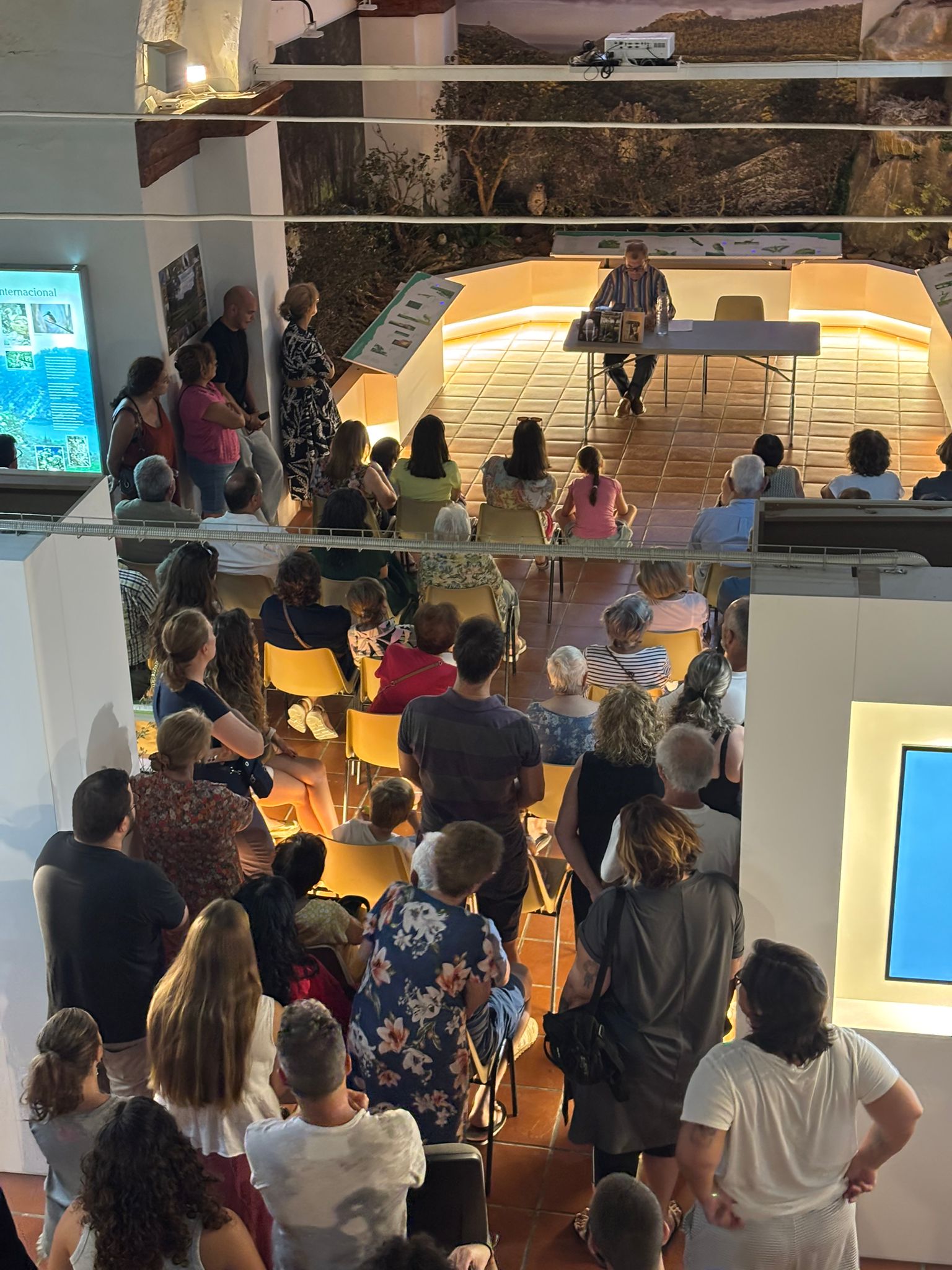 Charla Manuel Moreno